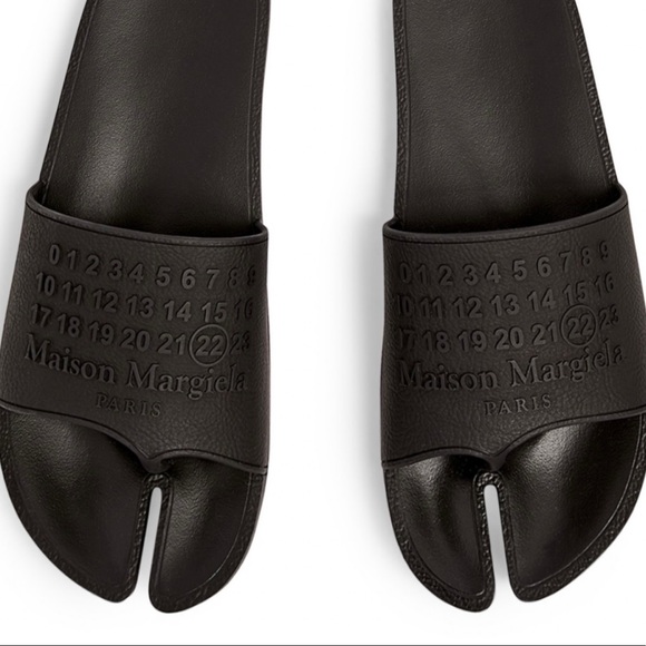 Maison Margiela Men’s Tabi slides NIB size 9 - Picture 2 of 5